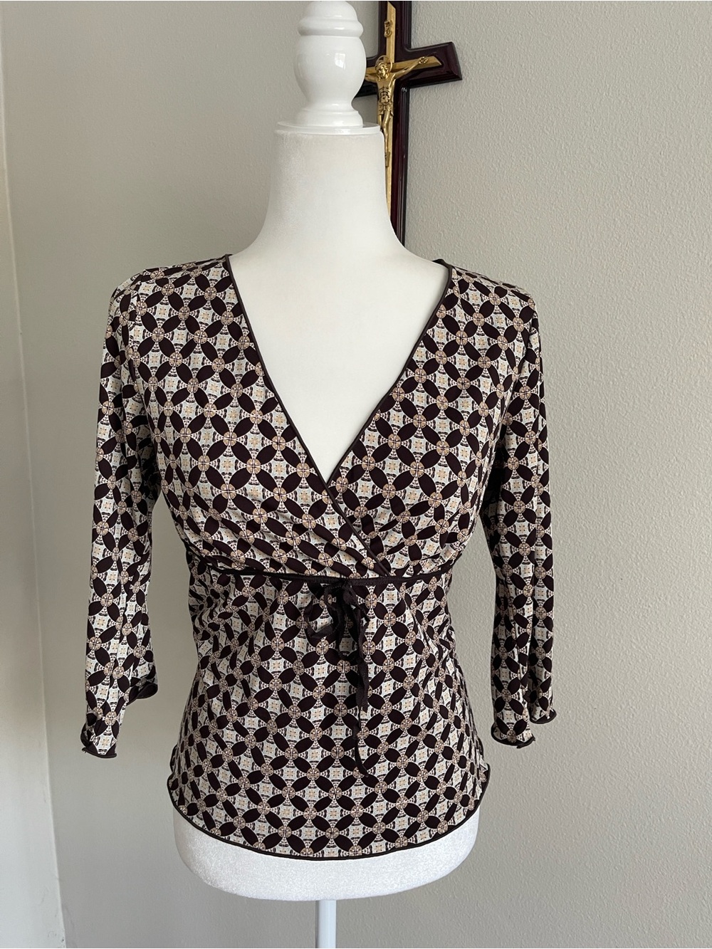 Studio M Brown and Cream Geometric Wrap Top